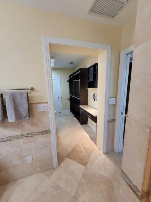 #1 Fort Lauderdale House - Heated Salt Water Pool - Private Oasis-Updated Gorgeous 3Br 3Ba - Las Olas Bagian luar foto