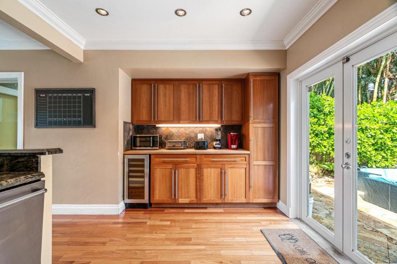#1 Fort Lauderdale House - Heated Salt Water Pool - Private Oasis-Updated Gorgeous 3Br 3Ba - Las Olas Bagian luar foto