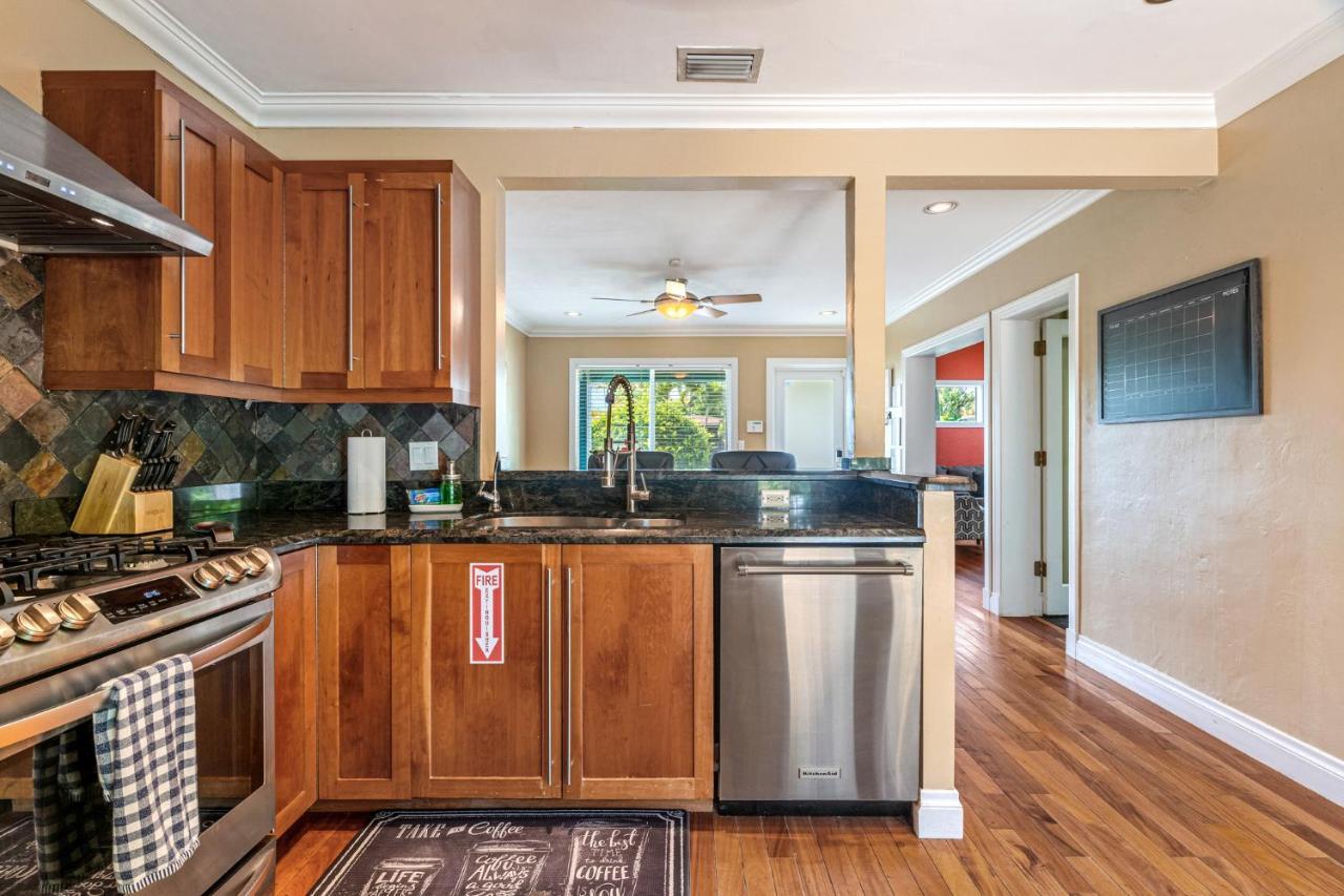 #1 Fort Lauderdale House - Heated Salt Water Pool - Private Oasis-Updated Gorgeous 3Br 3Ba - Las Olas Bagian luar foto